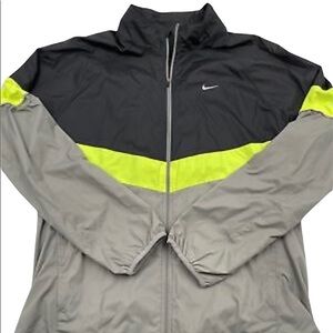 PREOWNED NIKE REFLECTIVE WINDBREAKER RUNNING JACKET SIZE 2XL BLACK-GREY-VOLT